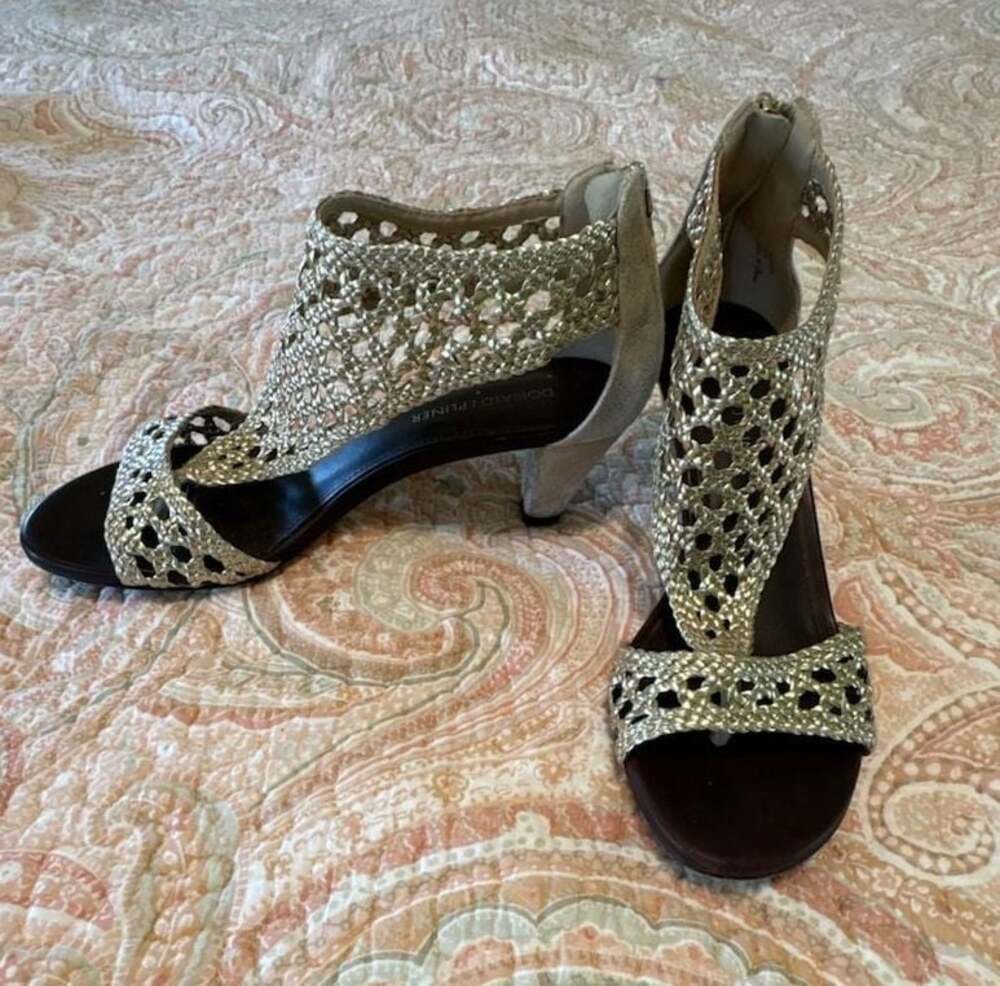 EUC Donald J. Pliner Verona Metallic Gold Braided Cut-Out Sandals, 6 1/2M